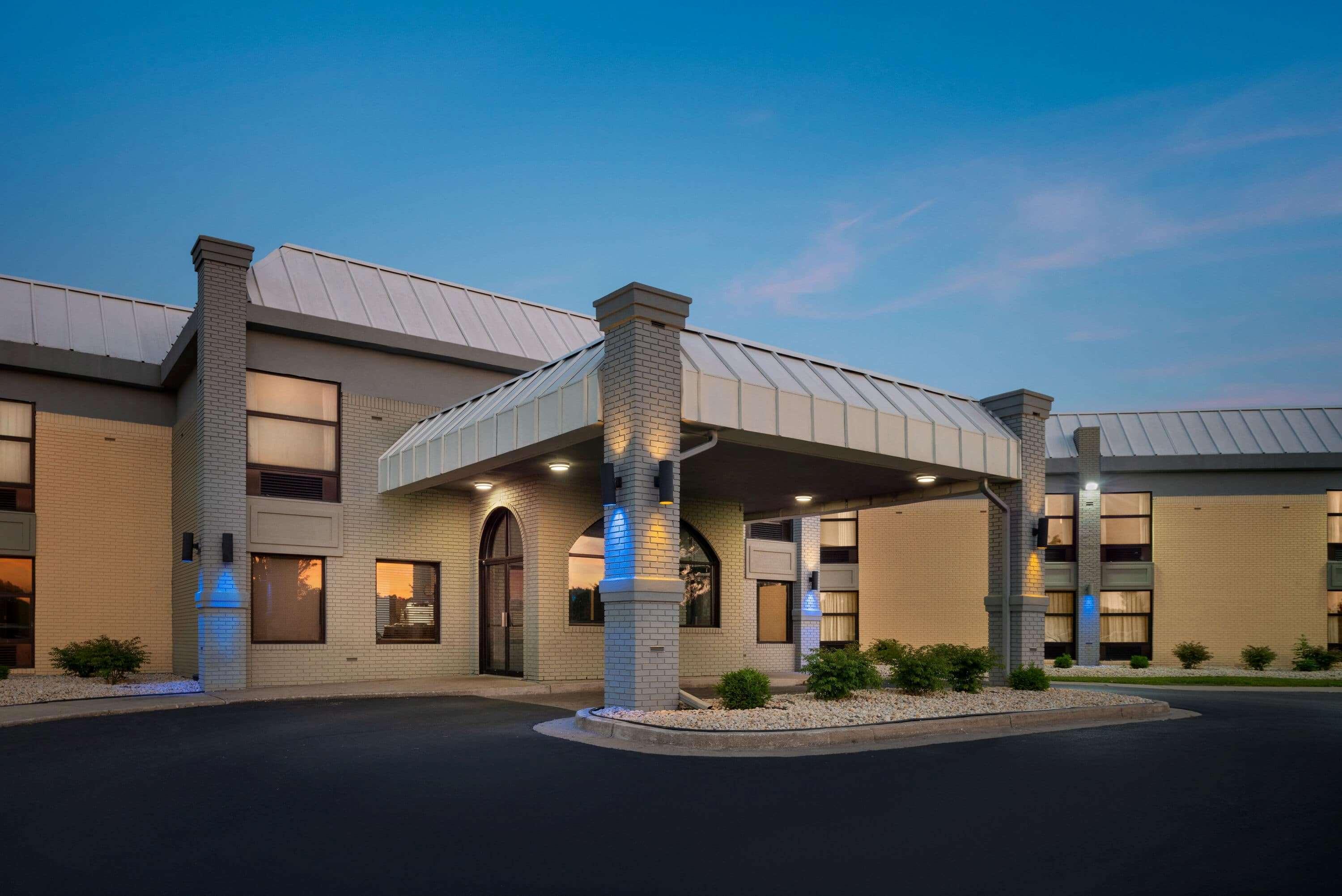 Days Inn & Suites By Wyndham Merrillville Zewnętrze zdjęcie