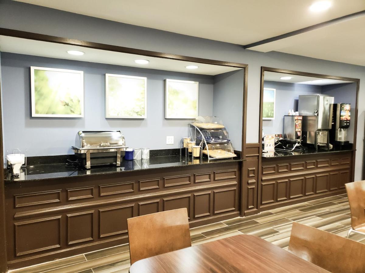 Days Inn & Suites By Wyndham Merrillville Zewnętrze zdjęcie